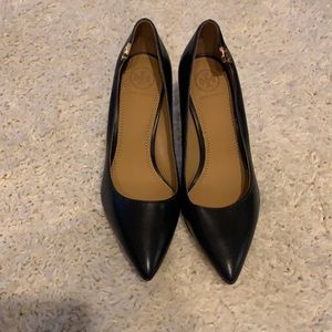 TORY BURCH NAVY BLUE PUMP